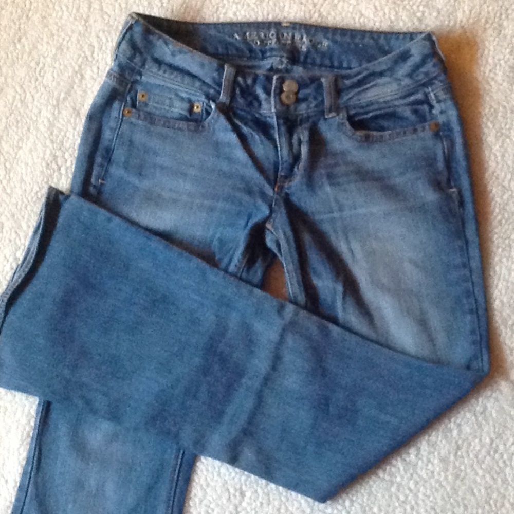 American Eagle artist stretch denim jeans